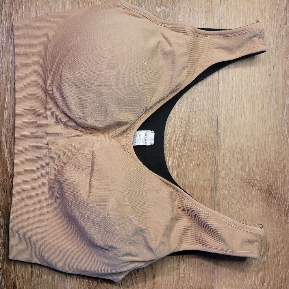 SPANX SPORTS BRA SIZE 1X NEW NEVER WORN
